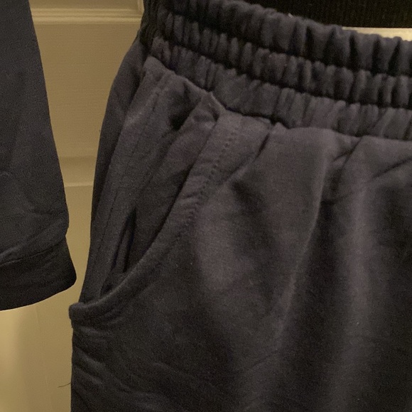 Feathers Pajamas Loungewear Navy Blue Sweatshirt Material Top & Shorts L NWOT - Picture 8 of 8